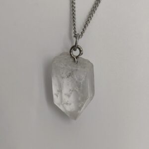 Dije Punta de Cuarzo Cristal Maestro Isis