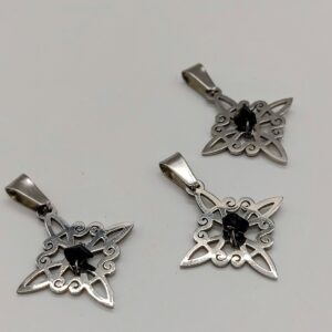 Dije Nudo de bruja con Turmalina Negra